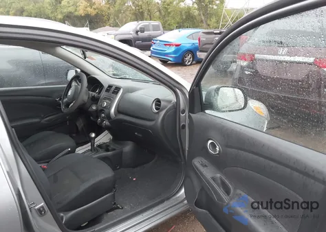 2013 Nissan Versa 1.6 Sv z USA, uszkodzony, nr VIN 3N1CN7AP4DL853743